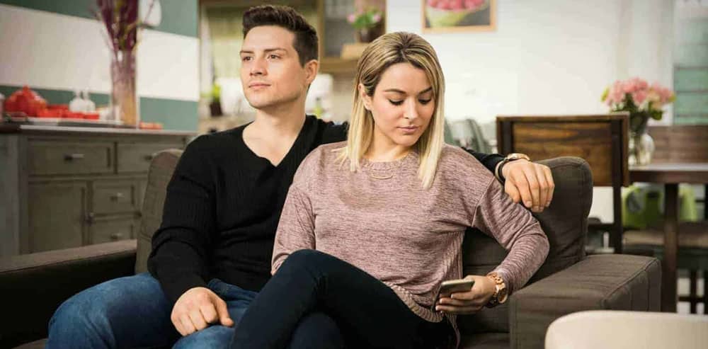 Hire Private Investigator on Signs of a Cheating Girlfriend